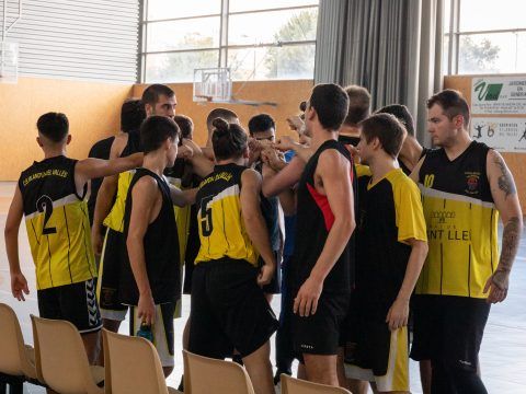 ESTRENA DEL PRIMER EQUIP